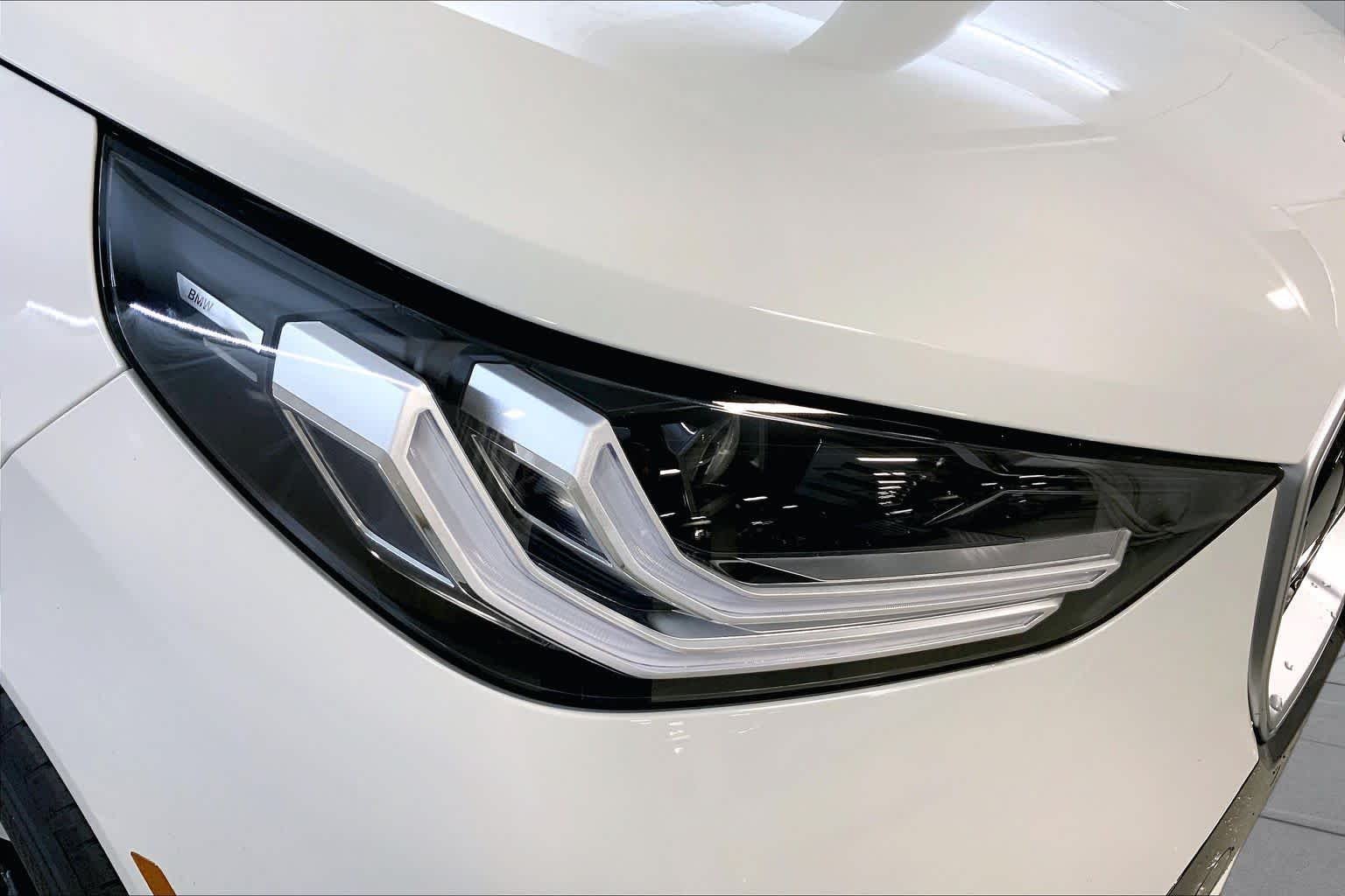 New 2026 Alpine White BMW 30 xDrive image 13