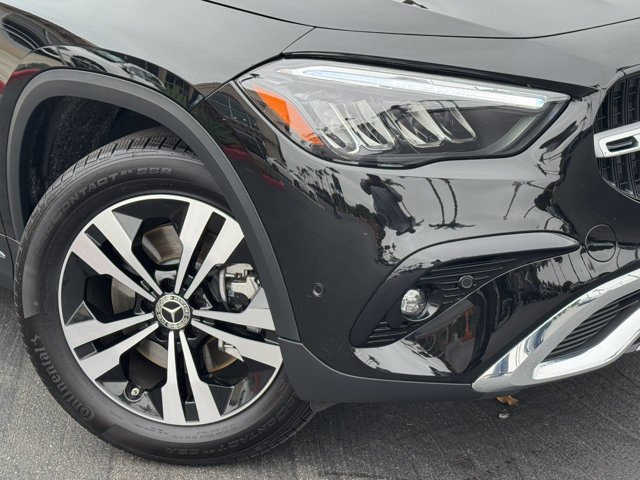 Used 2026 Cosmos Black Metallic Mercedes-Benz GLA 250 image 2