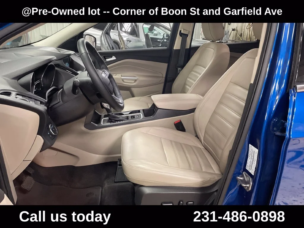 Used 2019 Blue Ford SEL image 14