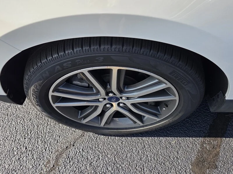 Used 2021 White Metallic FORD TITANIUM image 18