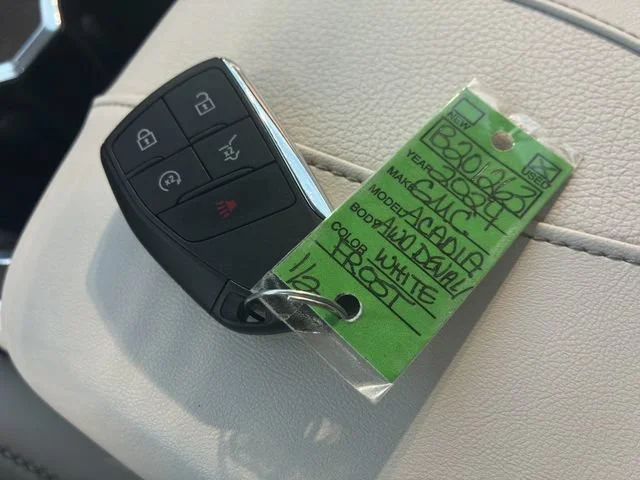 Used 2024 White Frost Tricoat GMC Denali image 19