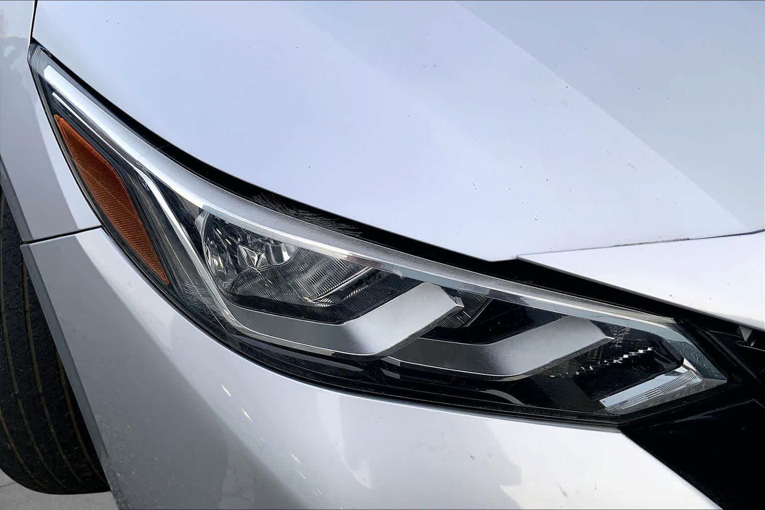 Used 2020 Brilliant Silver Metallic Nissan S image 24