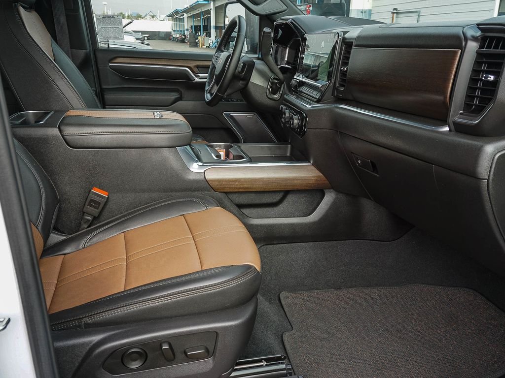 Used 2025 Beige Chevrolet High Country image 12