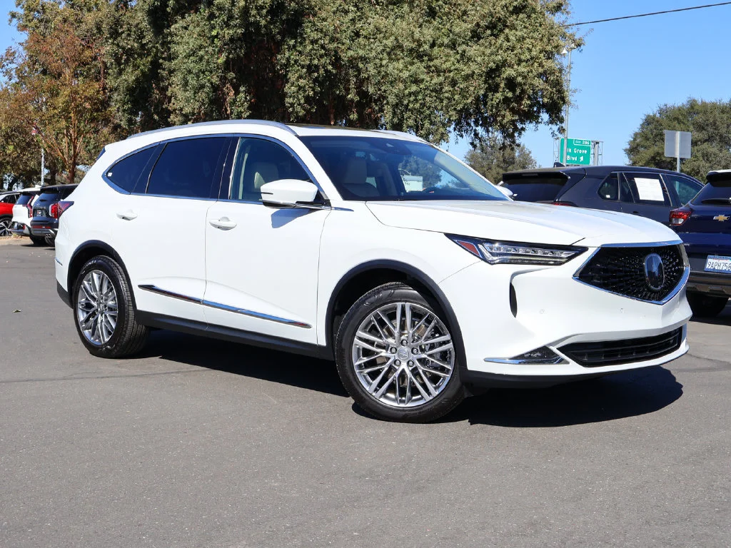 Used 2023 Platinum White Pearl Acura Advance image 5