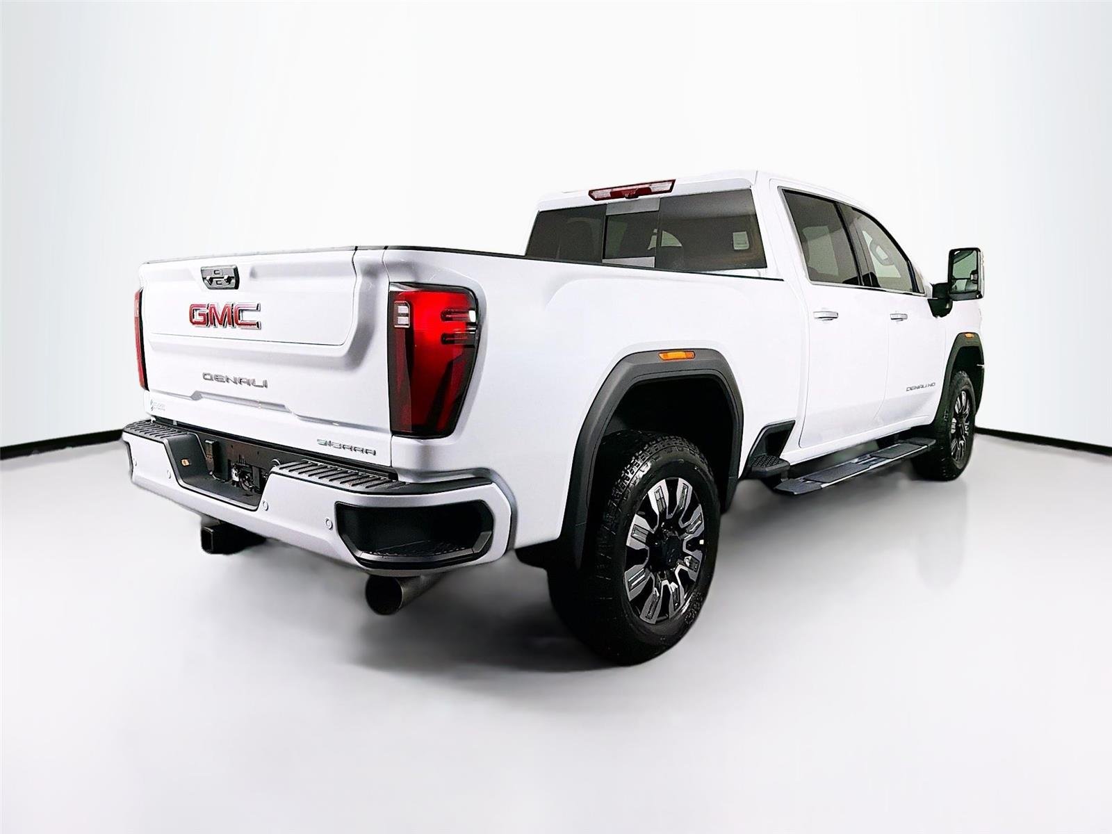 2026 GMC Sierra 2500HD Denali - Photo 11