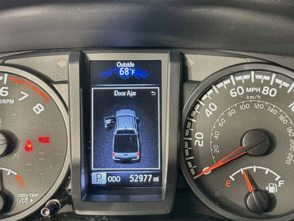 Used 2022 Midnight Black Metallic Toyota SR image 15