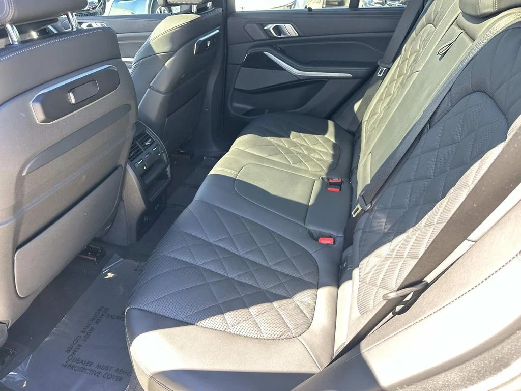Used 2025 Black BMW xDrive50e image 16