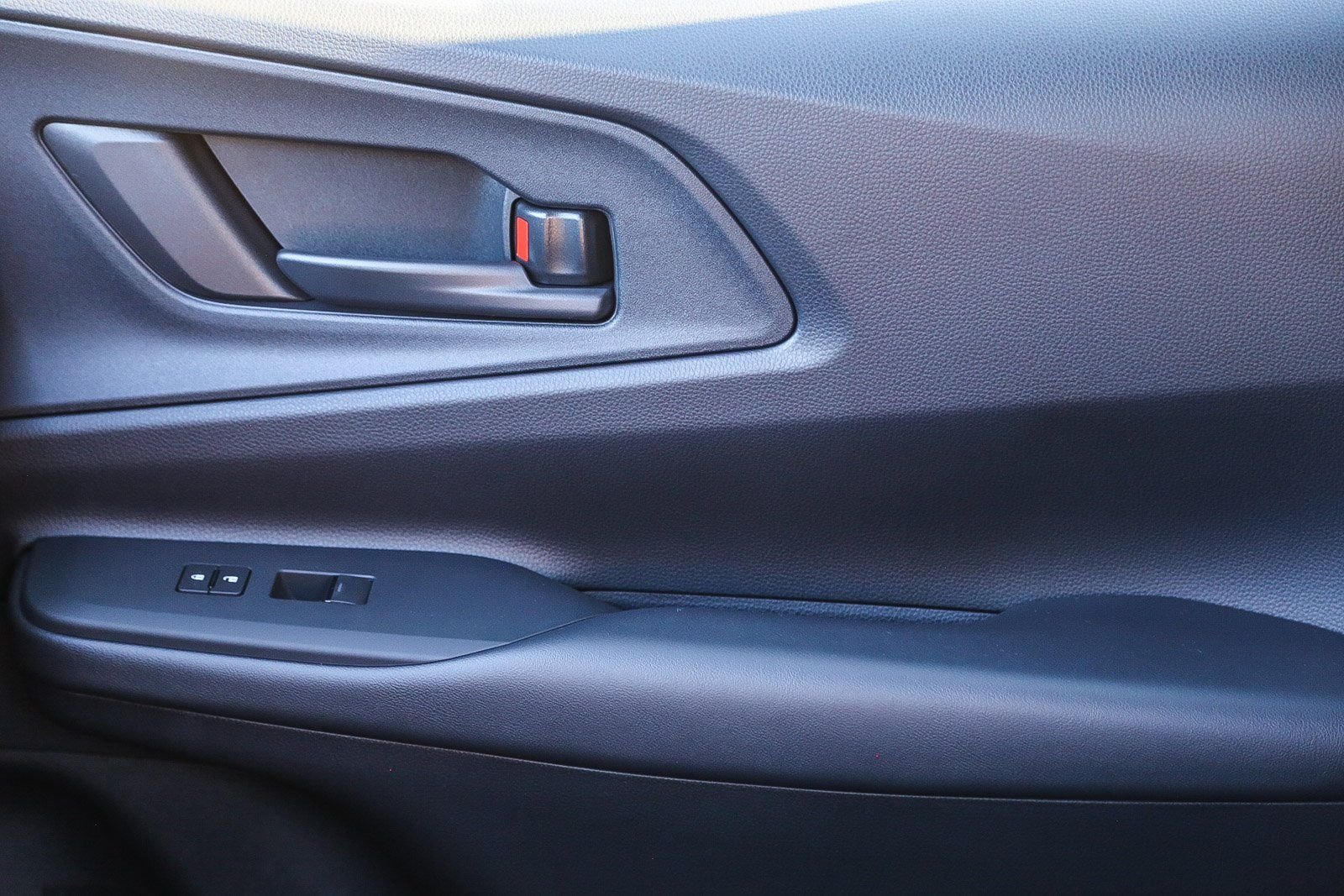 2026 Toyota Prius Plug-in Hybrid SE - Photo 20