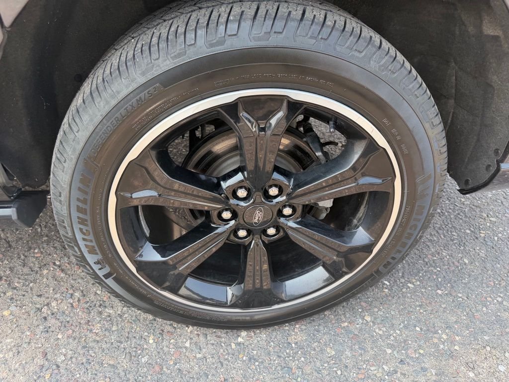 Used 2023  Ford Limited image 18