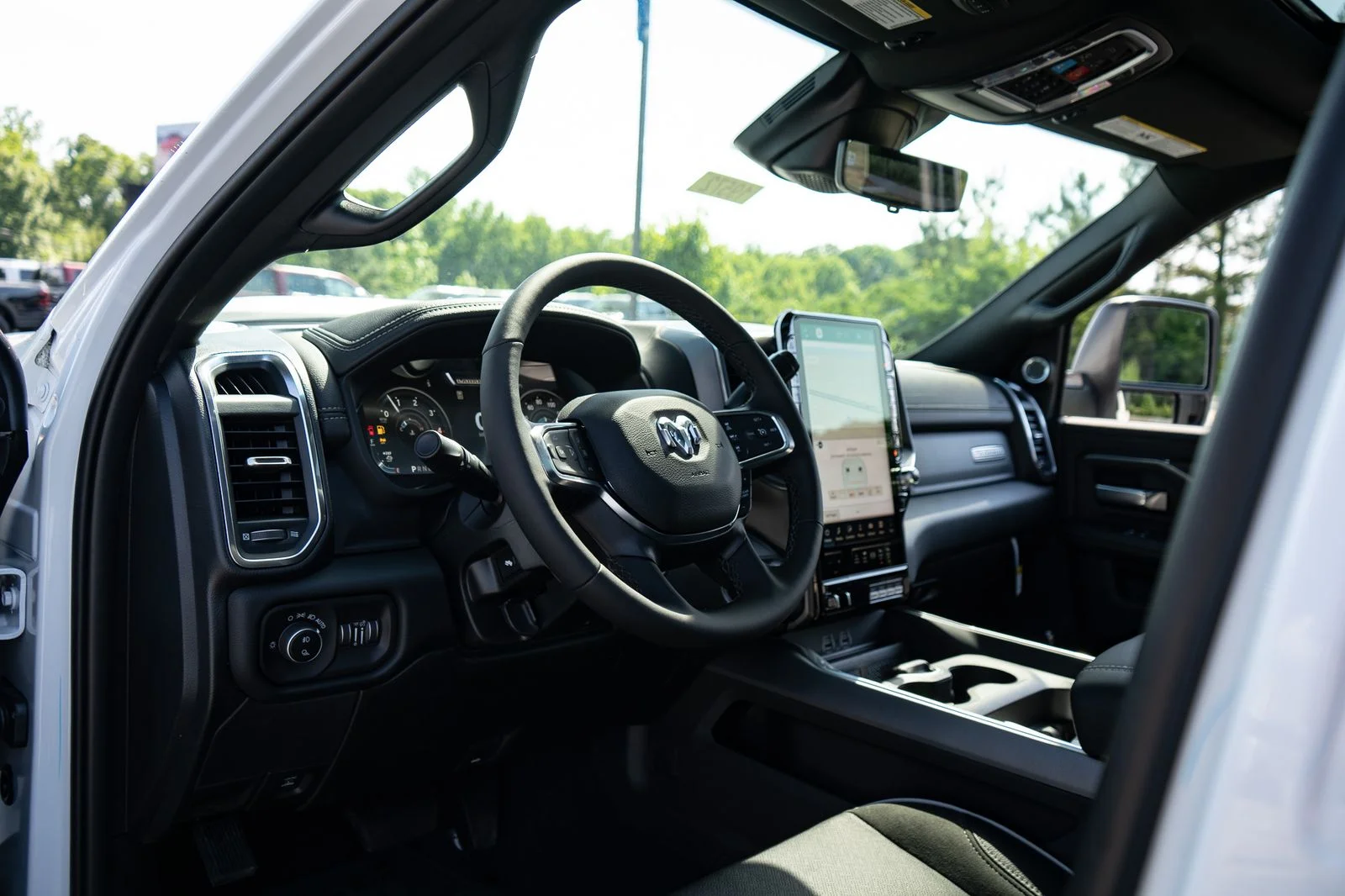 New 2026 Bright White Clear-Coat Exterior Paint RAM Laramie image 21