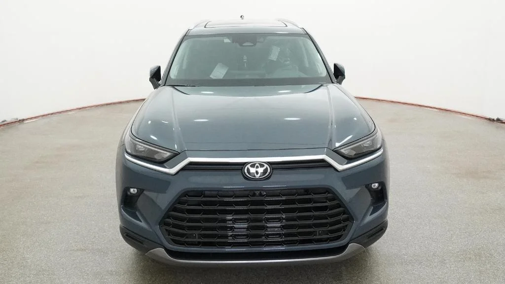 New 2026 Storm Cloud Toyota Platinum image 37