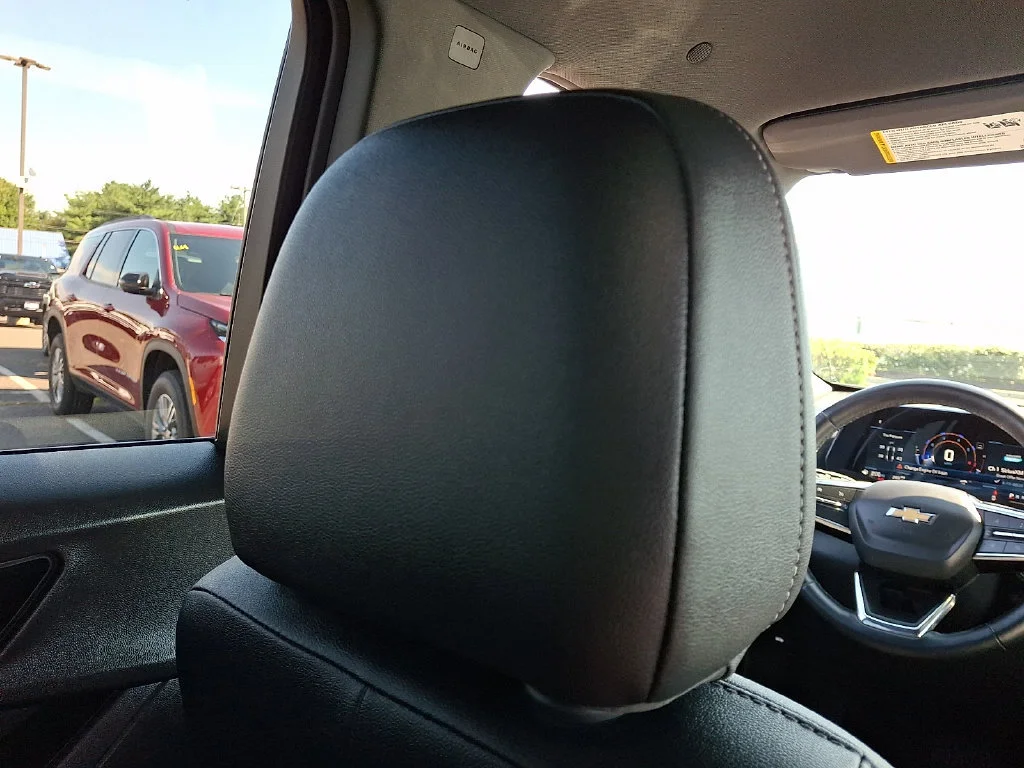 Used 2025 Cacti Green Chevrolet LT image 14
