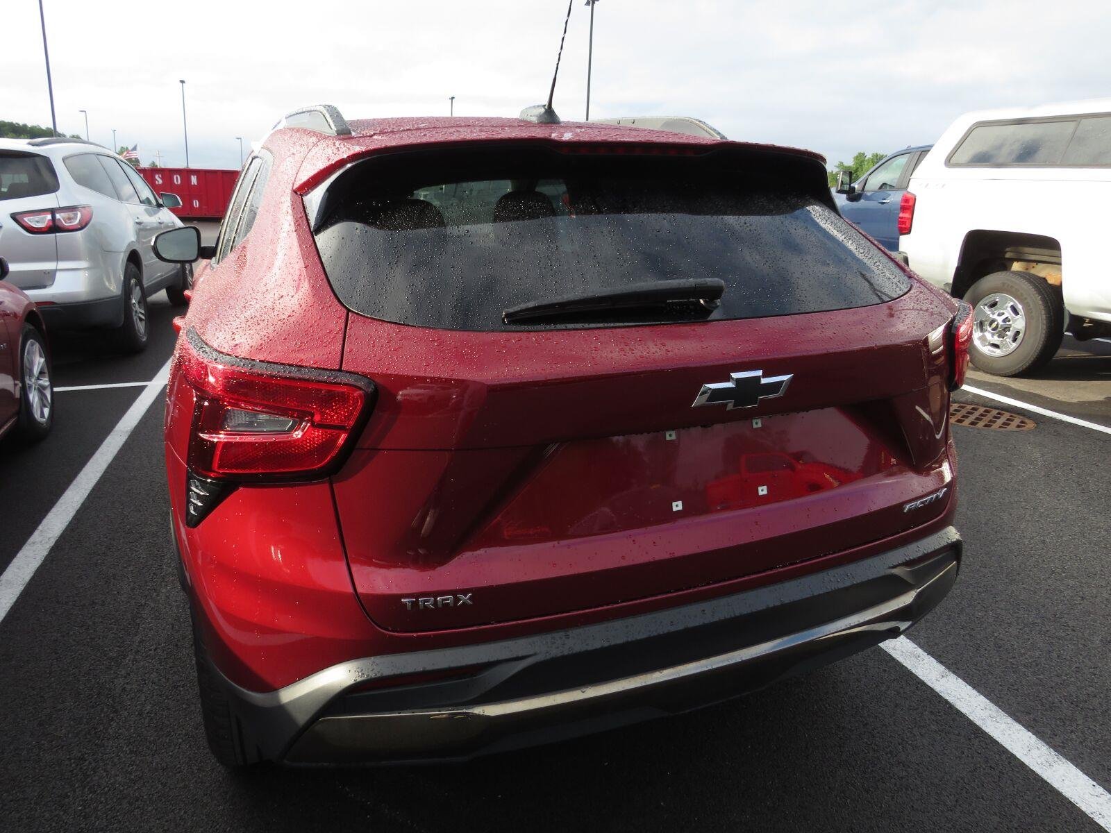 Used 2024 Crimson Metallic Chevrolet ACTIV image 10