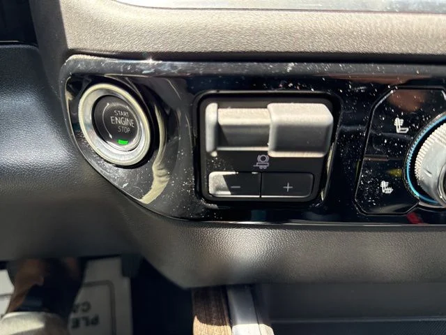 Used 2025 Red Chevrolet LT Trail Boss image 44