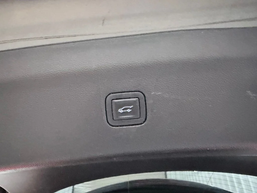 Used 2018 Gray Buick Essence image 34