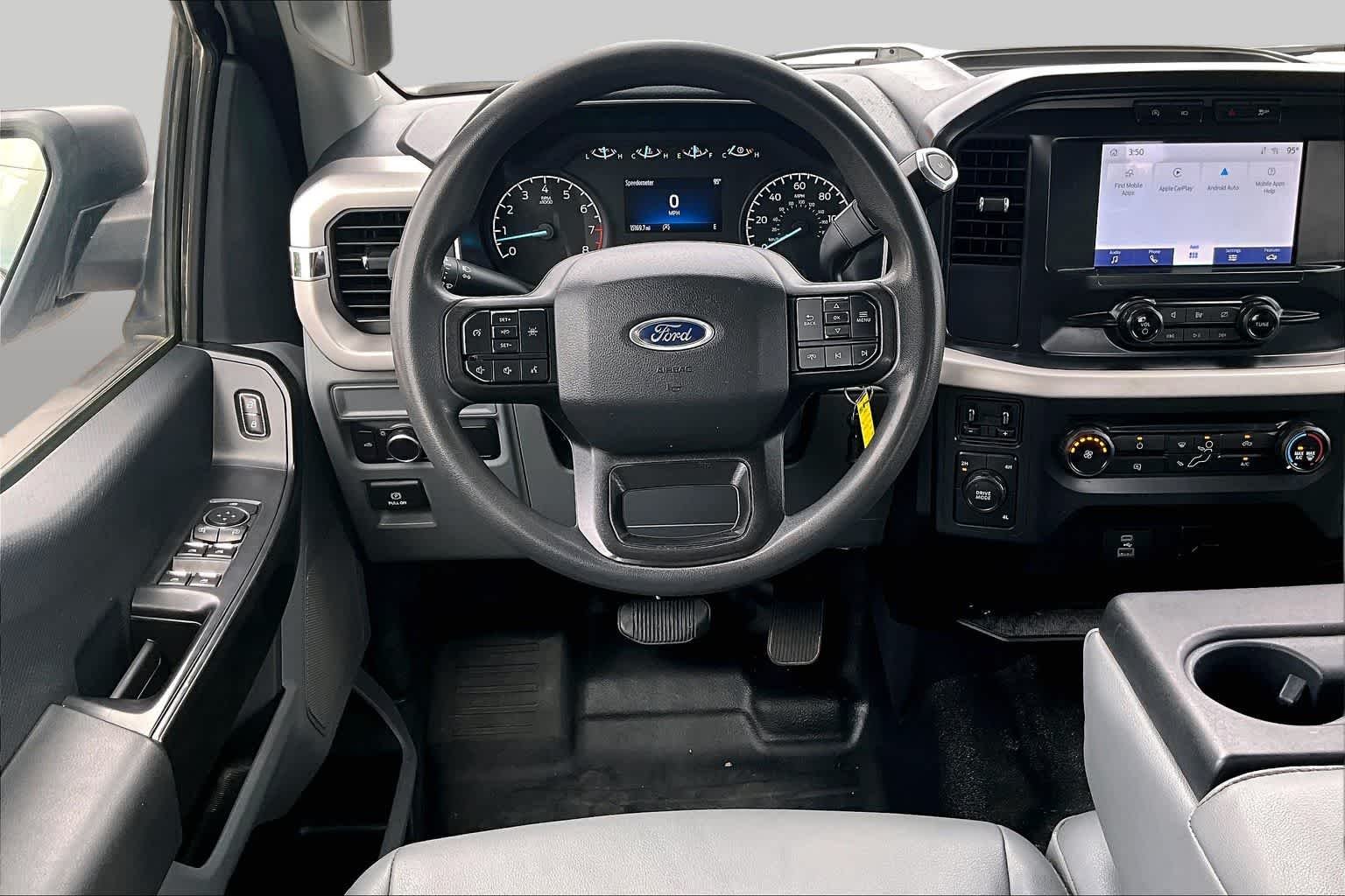 Pre-Owned 2022 Ford F-150 XL