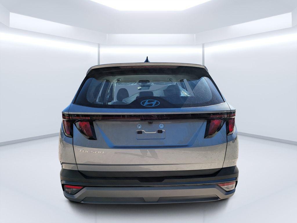 New 2026 Silver Hyundai SE FWD image 4