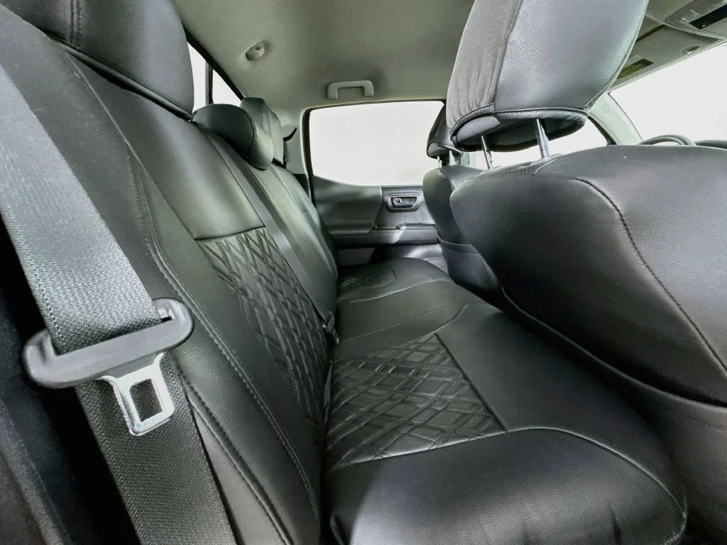Used 2022 Midnight Black Metallic Toyota SR image 31