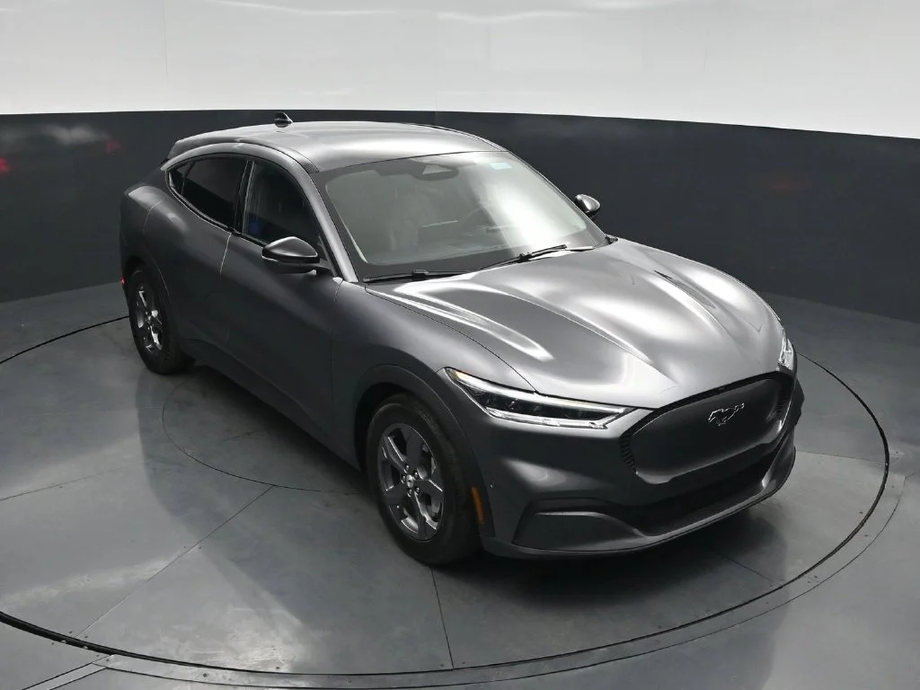 Used 2023 Gray Ford Select image 34