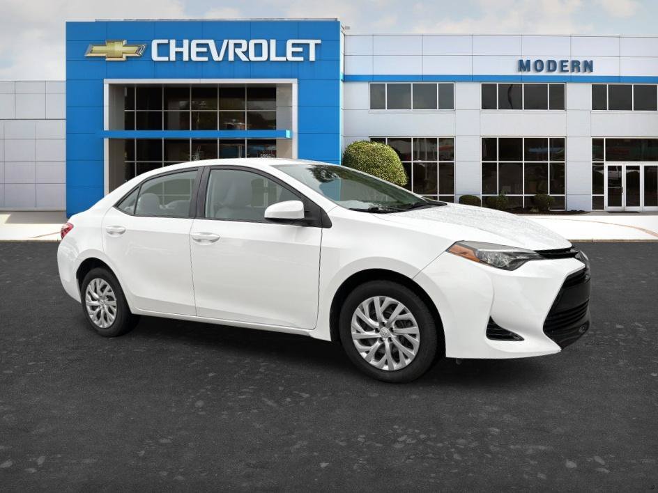 Used 2018 Super White Toyota LE image 6