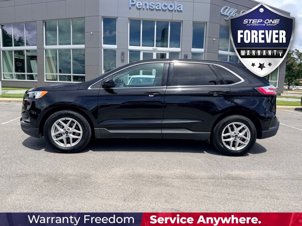 Used 2024 Black Ford SEL image 3