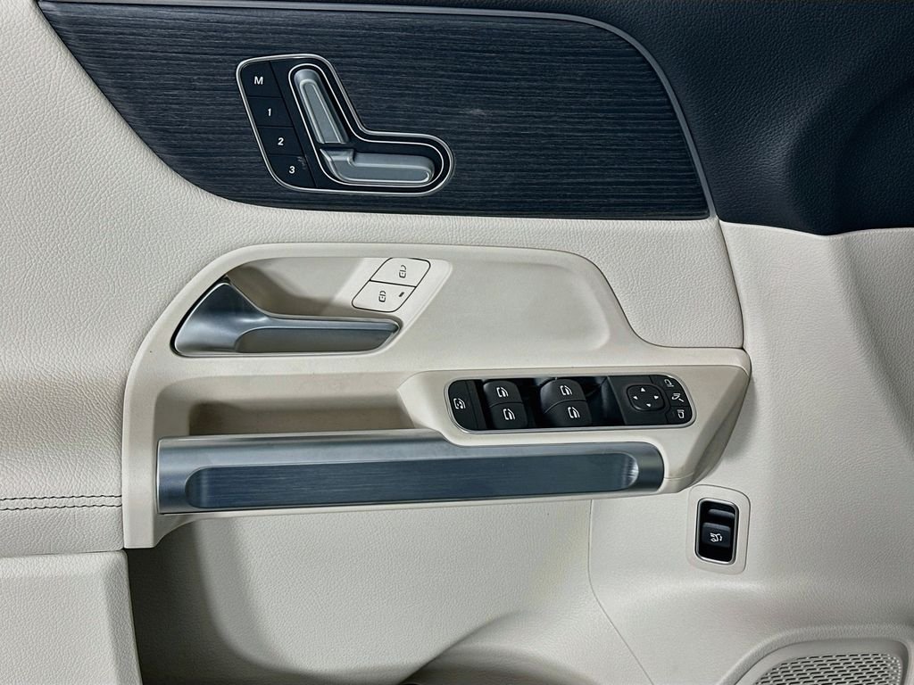 Certified Used 2026 Silver Mercedes-Benz GLB 250 image 18