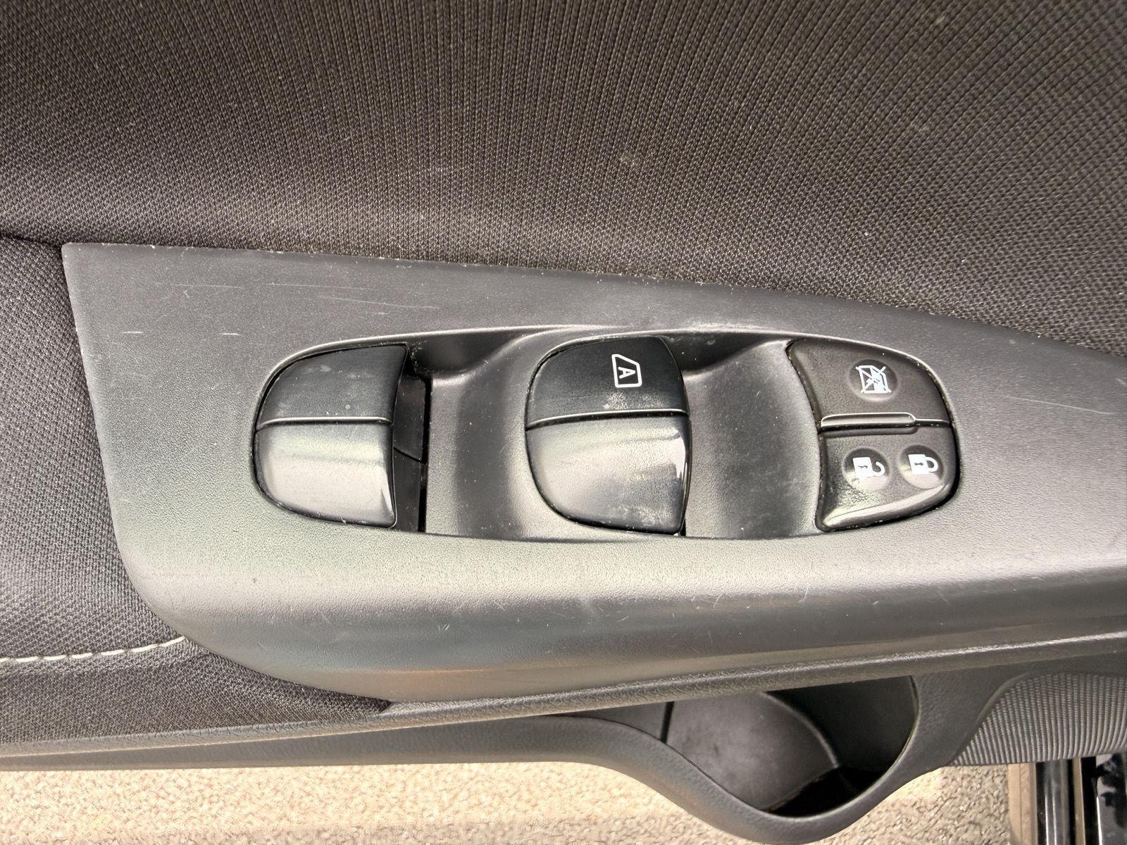 Used 2015 Super Black Nissan S image 13