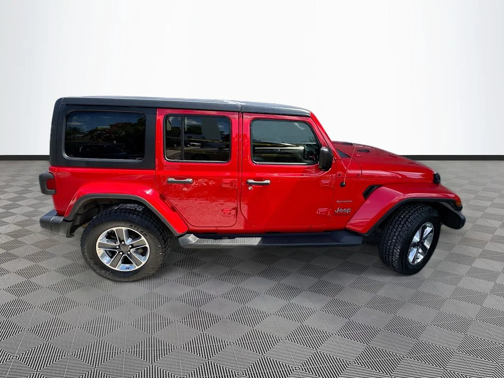 Used 2023 Red Jeep Sahara image 5