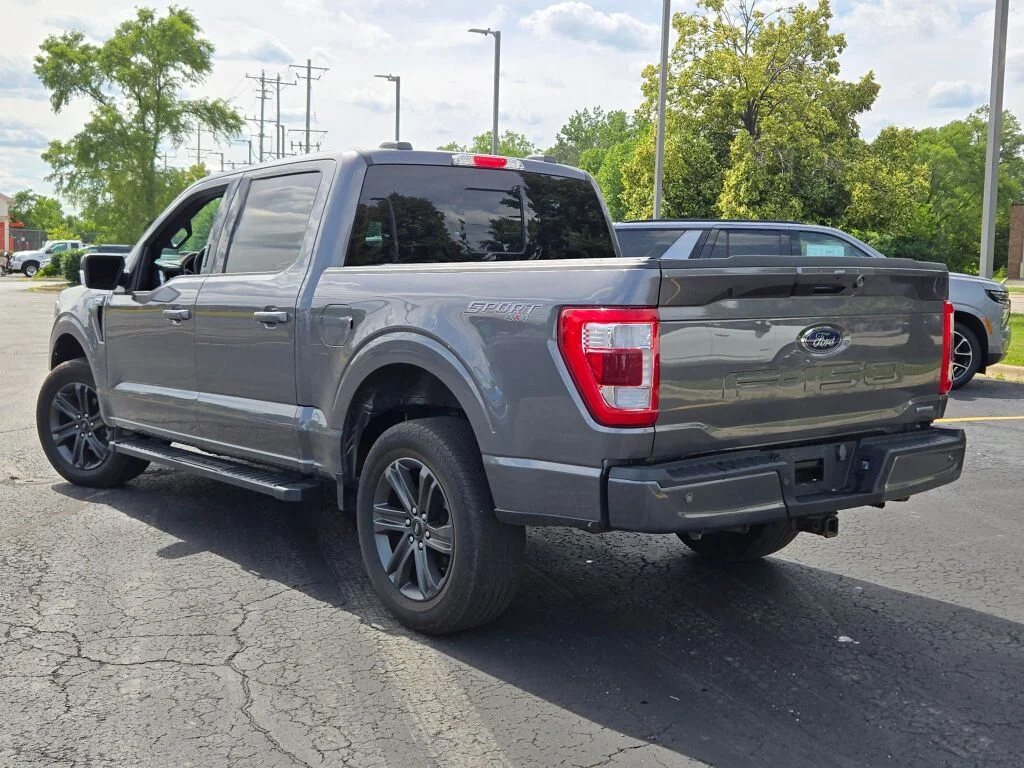 Used 2023 Gray Ford Lariat image 15