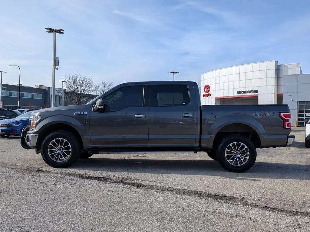 Used 2018 Gray Ford XLT image 4