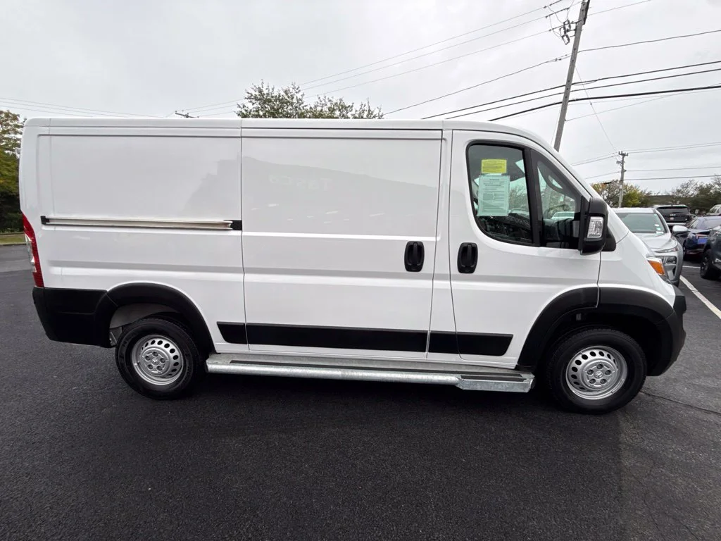 Used 2025 White Ram Base image 4