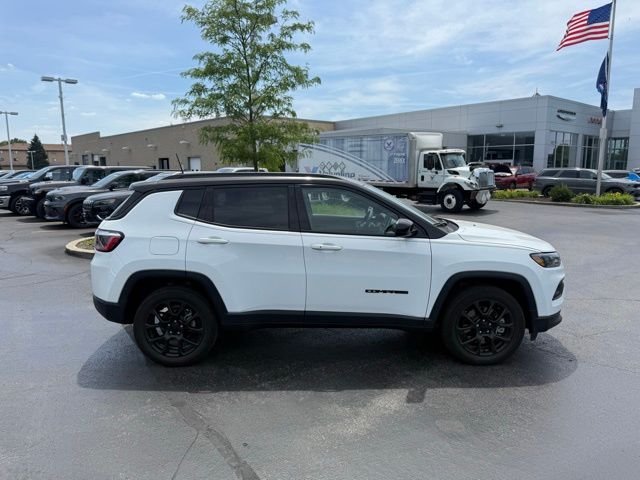 Used 2023 Bright White Clearcoat Jeep Latitude image 5