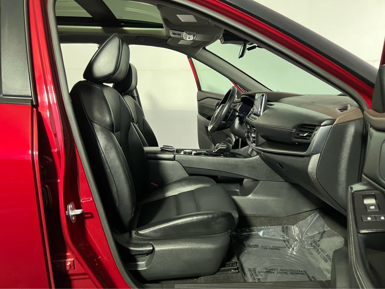 Used 2023 Scarlet Ember Tintcoat Nissan SV image 30