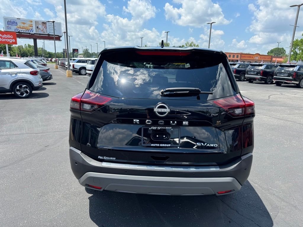Used 2023 Super Black Nissan SV image 6