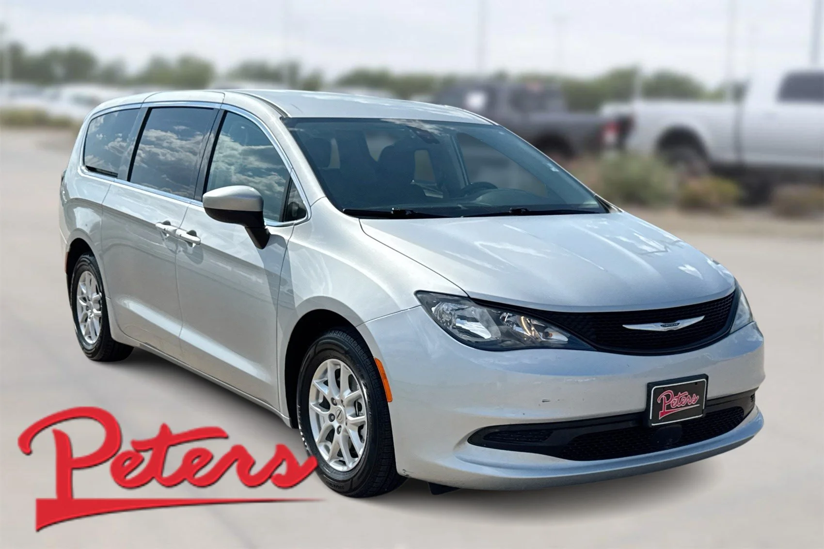 Used 2022 Silver Mist Clearcoat Chrysler LX image 1