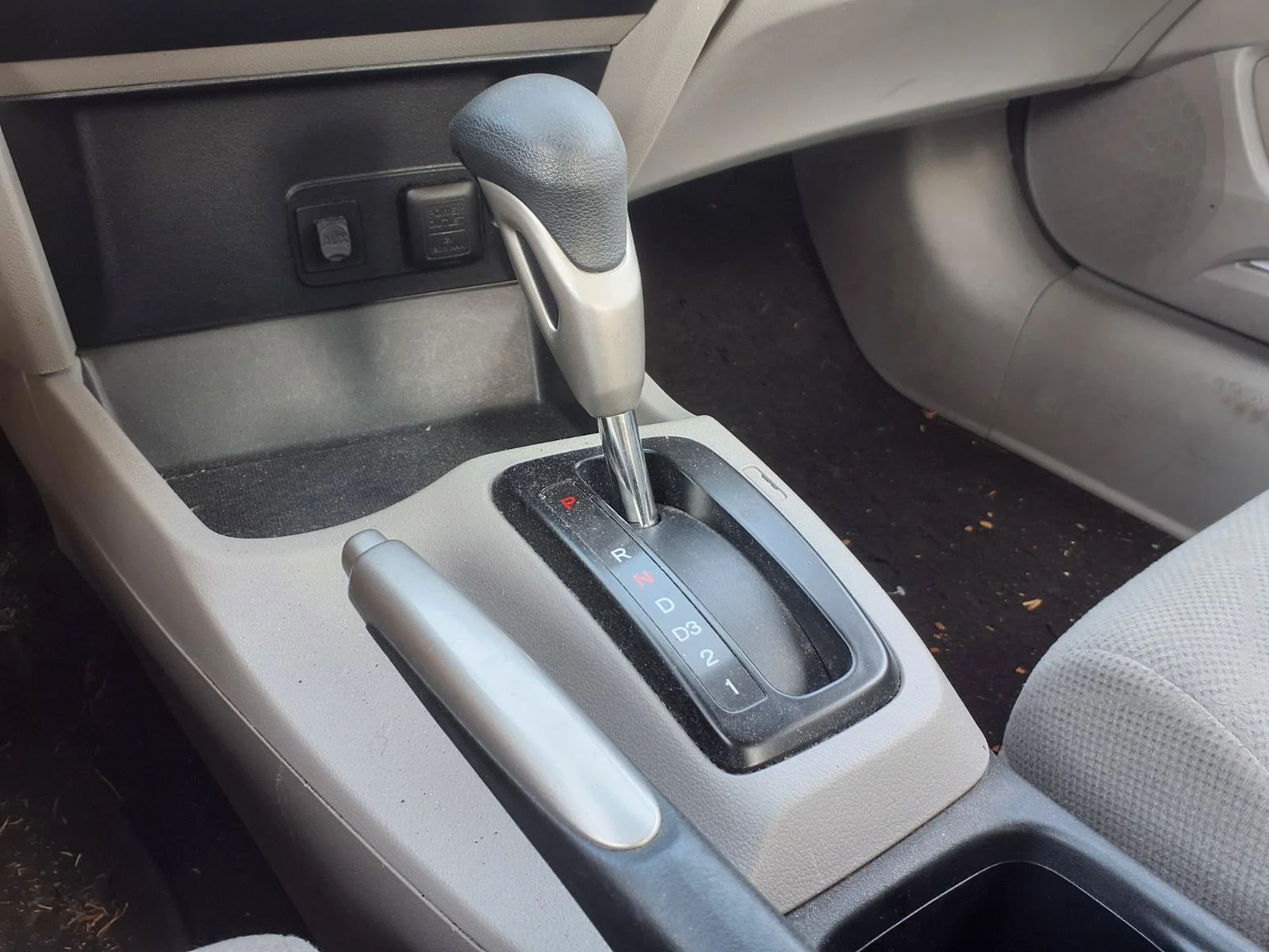 Used 2012 Polished Metal Metallic Honda LX image 11