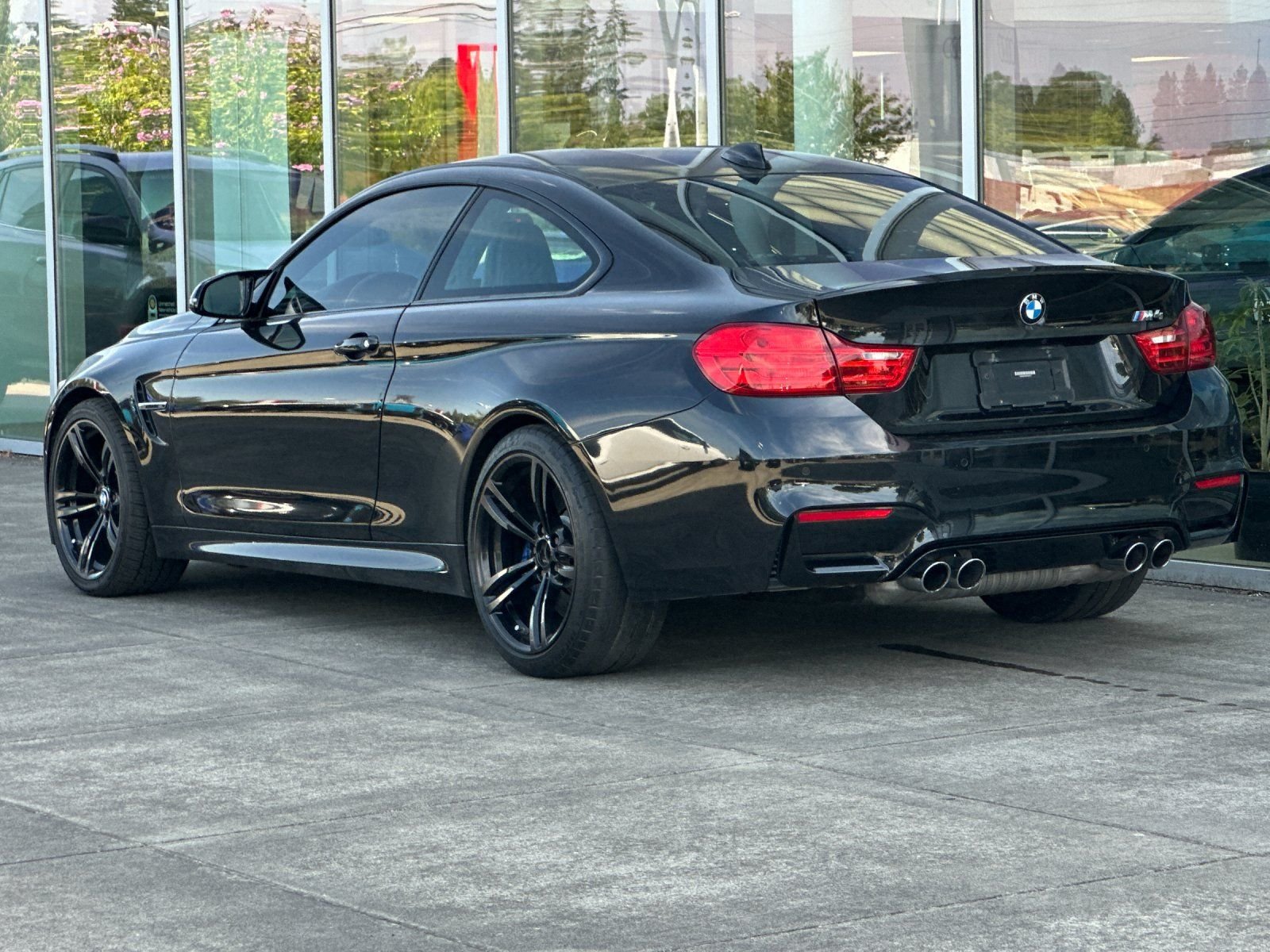 Used 2015 Black Sapphire Metallic BMW Base image 5