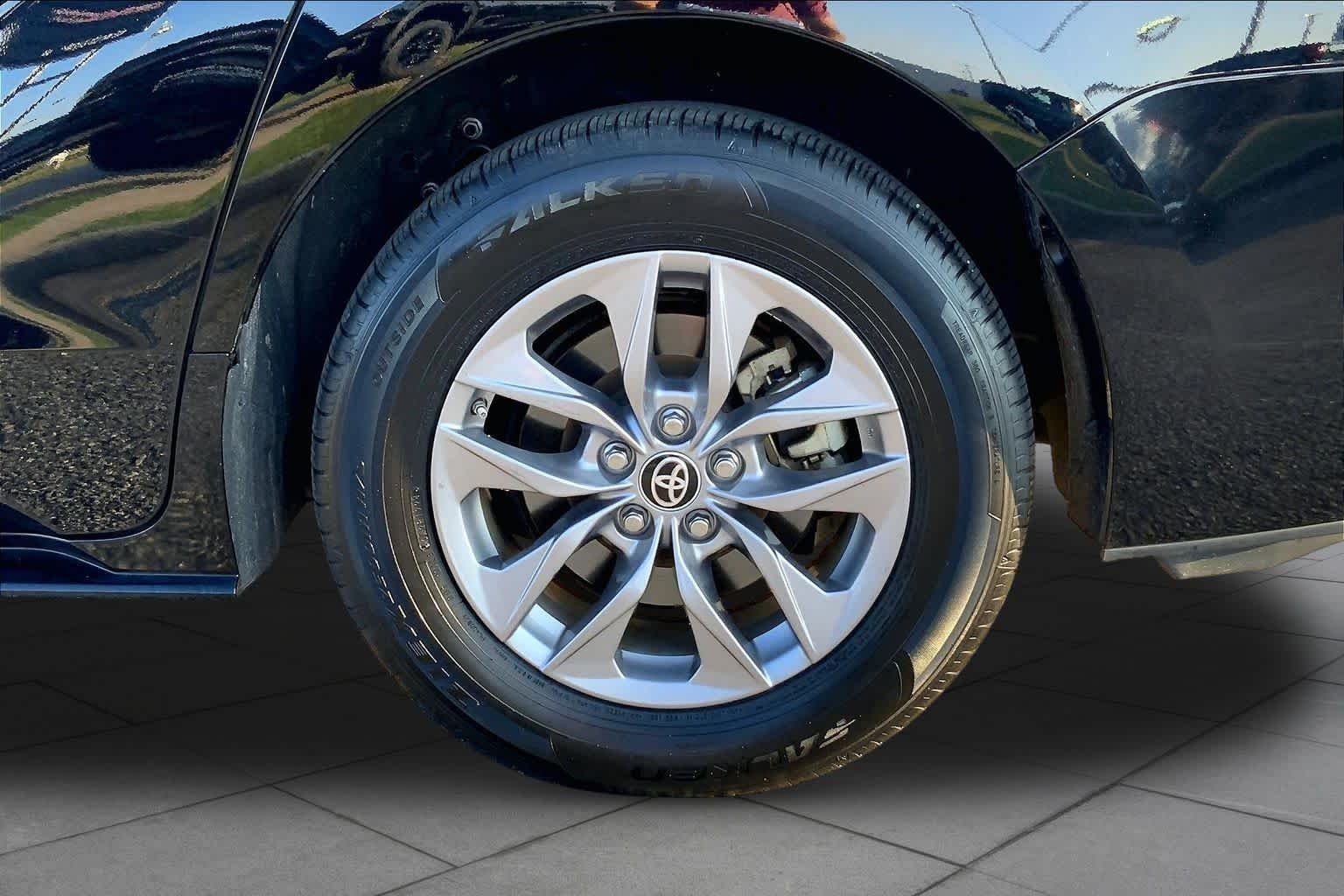 Used 2025 Midnight Black Metallic Toyota LE image 10
