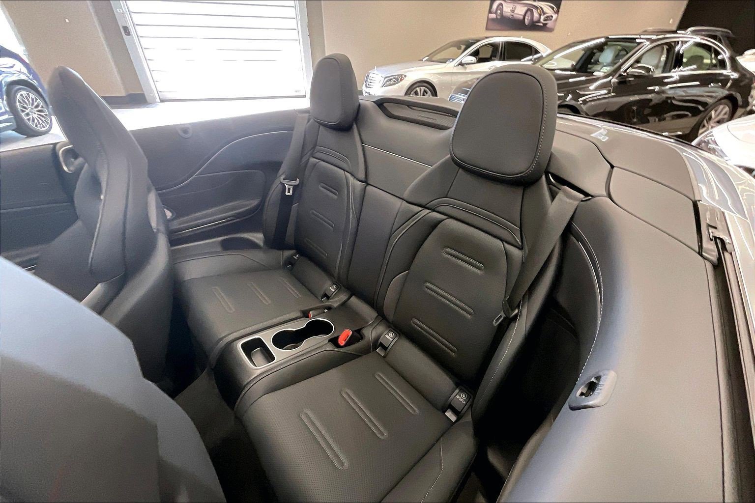 New 2026 MANUFAKTUR Starling Blue Magno Mercedes-Benz AMG® CLE 53 4MATIC+ Cabriolet image 23