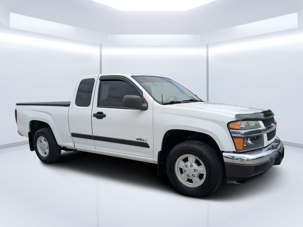 Used 2008 White Chevrolet LT image 1