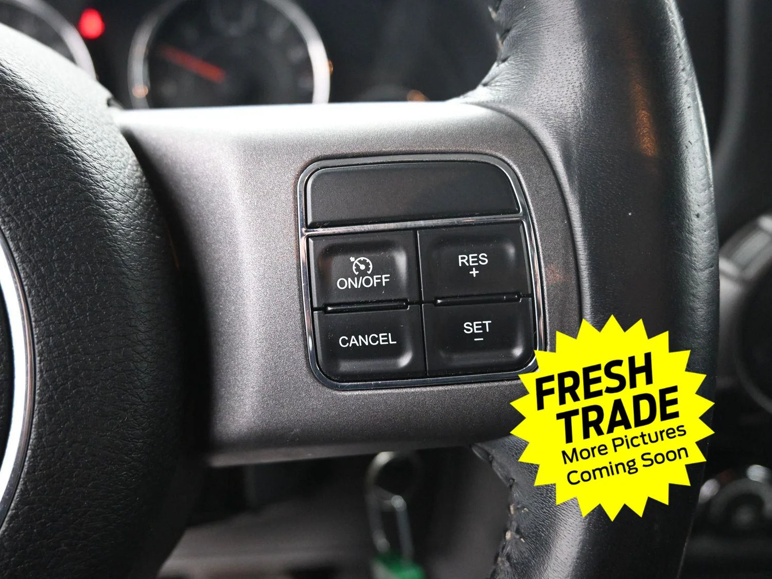 Used 2016 Billet Silver Metallic Clearcoat Jeep Black Bear image 20