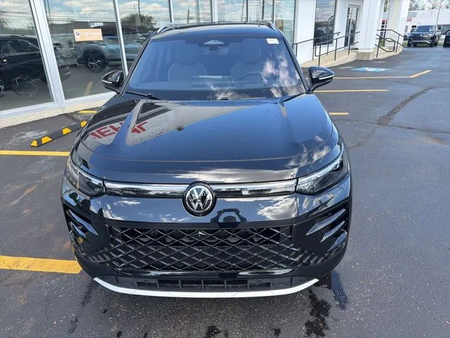 New 2026 Deep Black Pearl Volkswagen 2.0T SEL R-Line Turbo image 12