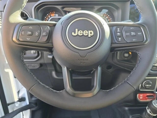 New 2026 Bright White Clearcoat Jeep Rubicon image 40
