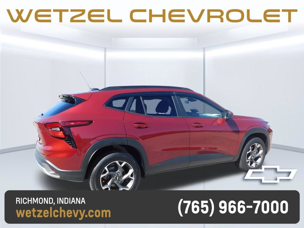Used 2025 Red Chevrolet LT image 3