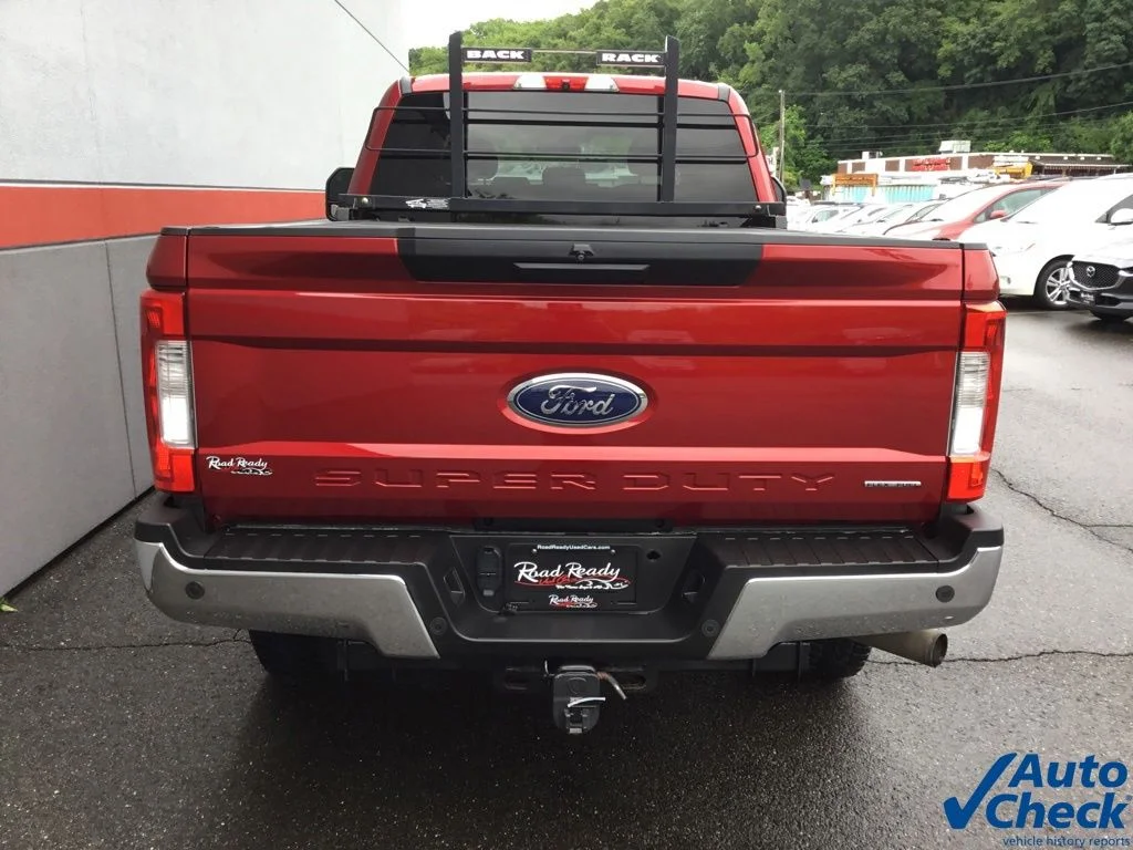 Used 2017 Red Ford XLT image 9