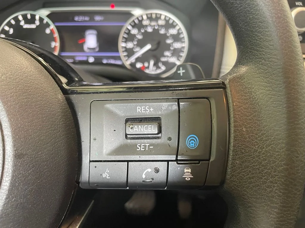 Used 2022 Red Nissan SV image 14