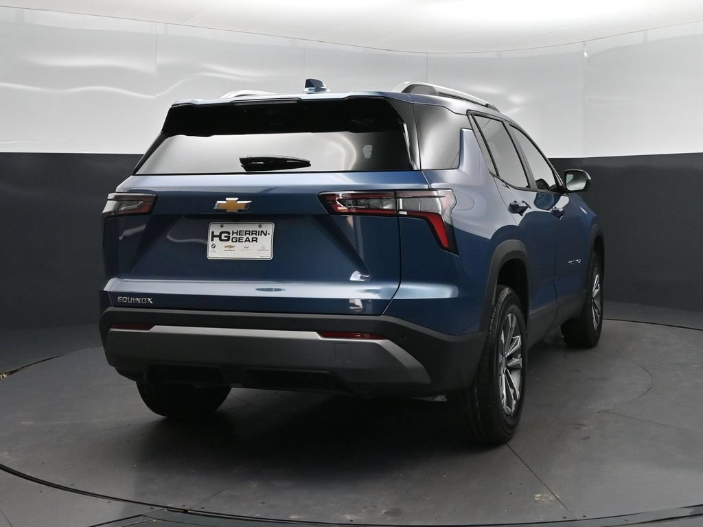 2027 Chevrolet Equinox LT - Photo 7