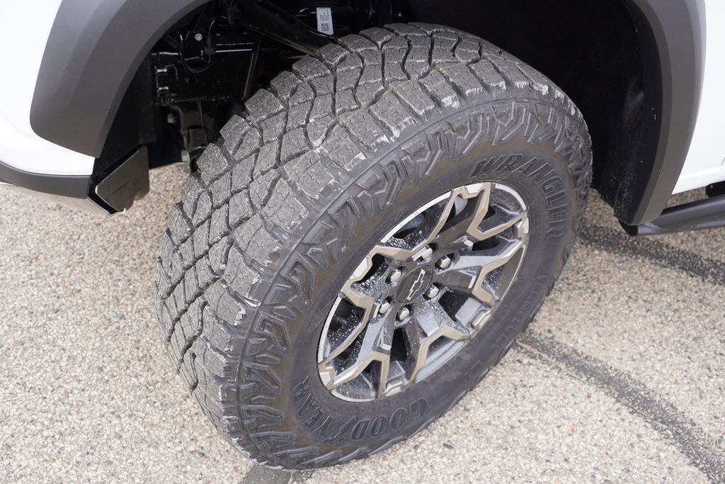 2026 Chevrolet Colorado ZR2 - Photo 9