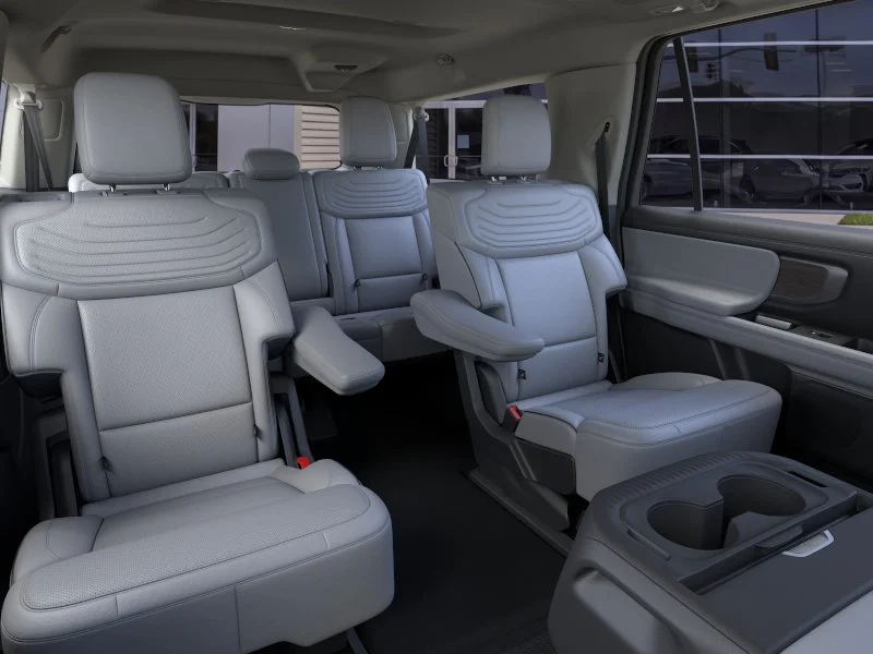 New 2026 Star White Metallic Tri-Coat Ford Platinum image 11