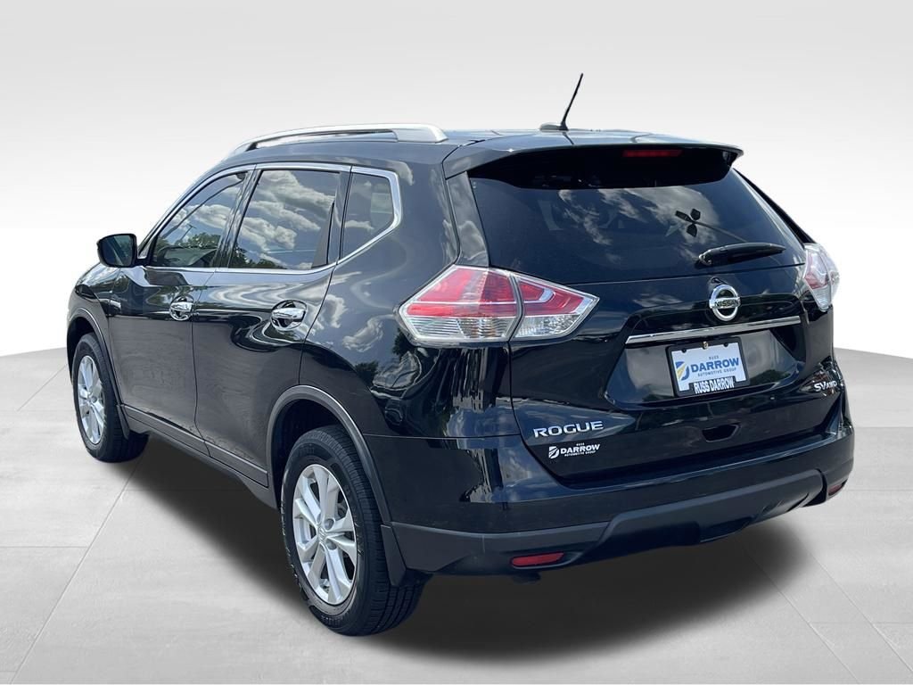 Used 2015 Super Black Nissan SV image 8